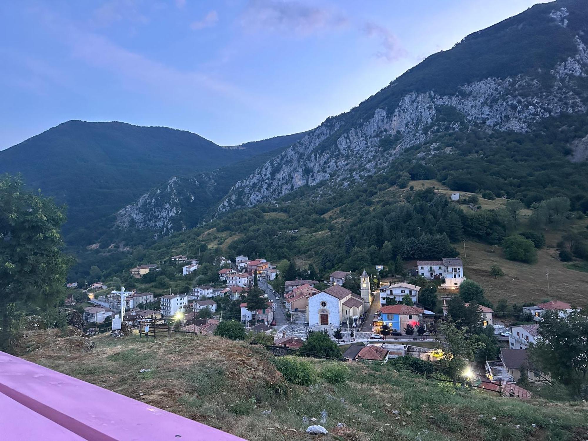 Mariella Vernile Civitella Roveto Exterior photo